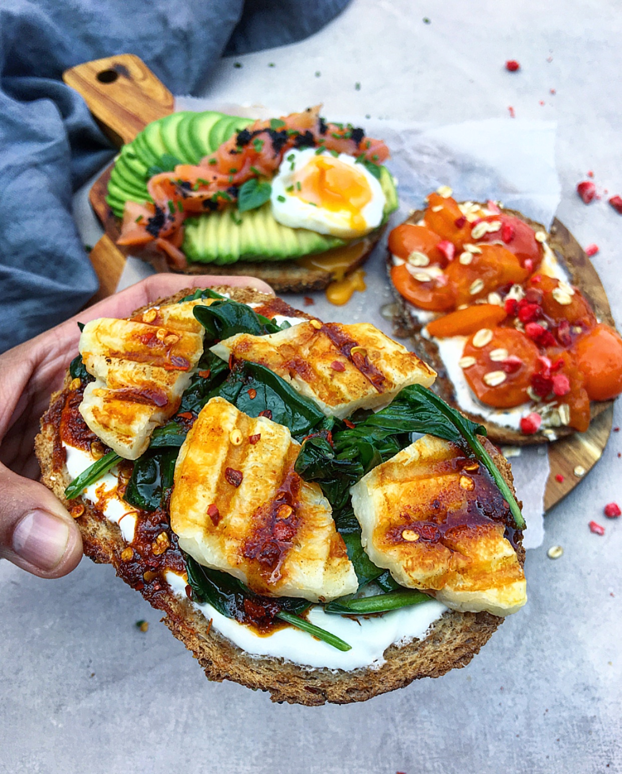 Will spinach make us strong like Popeye the Sailor Man? I don't know about that, but what I do know is that these leaves combined with Halloumi cheese make a great duo!