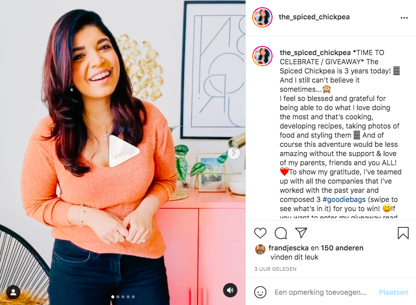 Celebrate my blogaversary with me and join my giveaway on my IG channel!