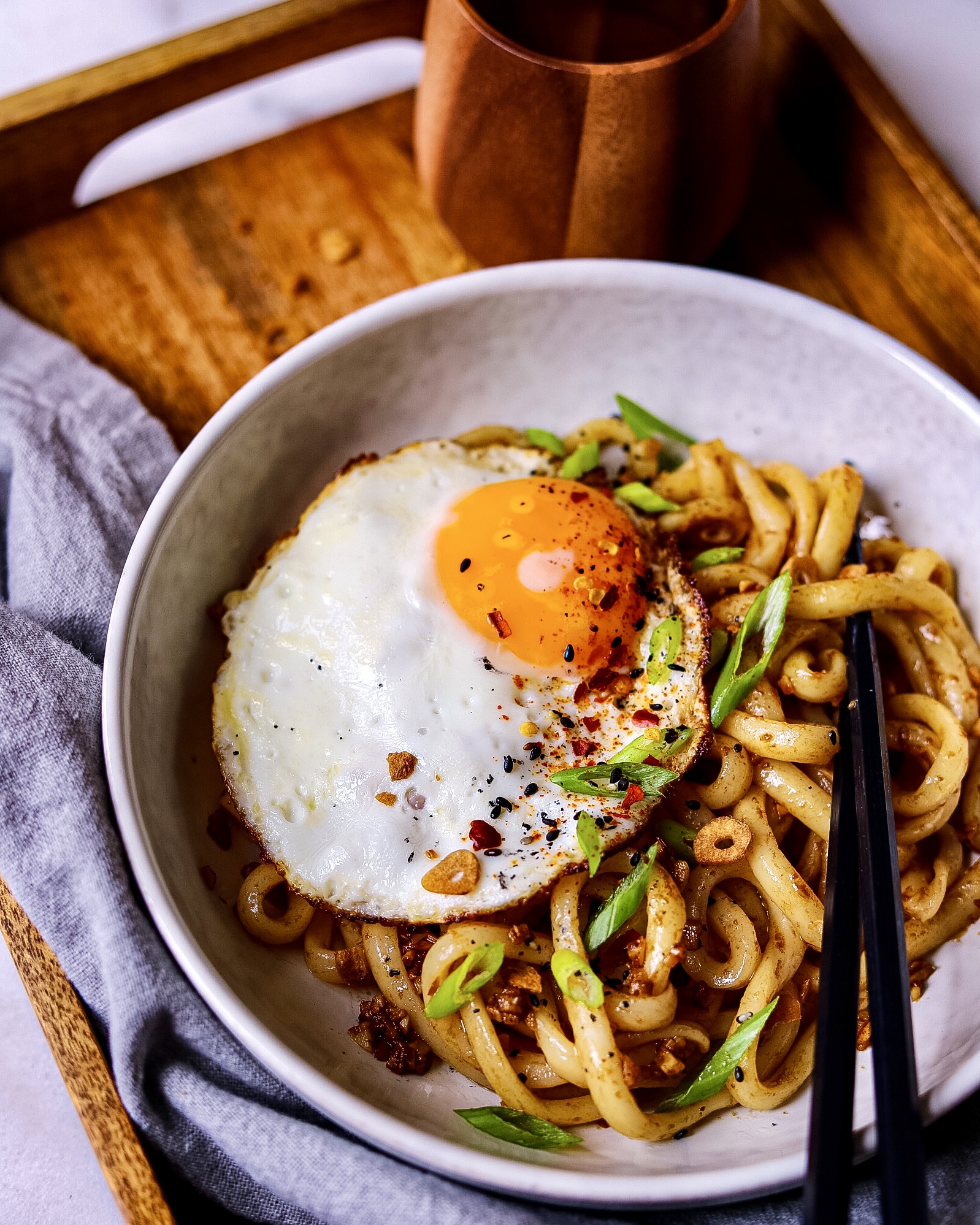 Be wowed by the simplicity and flavourful Brown Butter Garlic Udon Noodles!