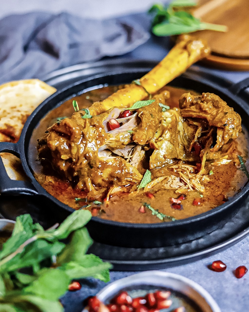 After 2 1/2 hours the meat falls of the bone and you are left with a tender piece of lamb!